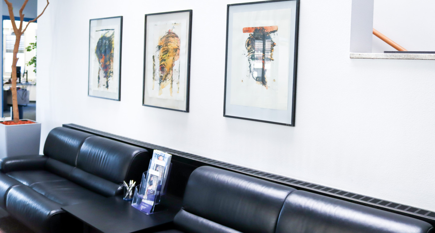 Eingangsbereich: Gemälde auf der Wand