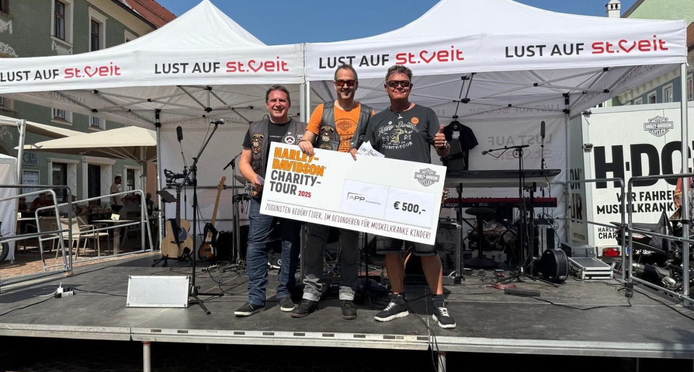 Spendenübergabe bei der Harley Davidson Charity Tour